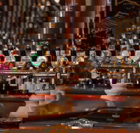 Gilroy's Hotel - Food Delivery Shop