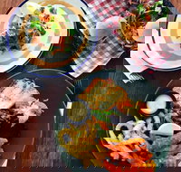 Intersection Tavern - Pet Food Australia