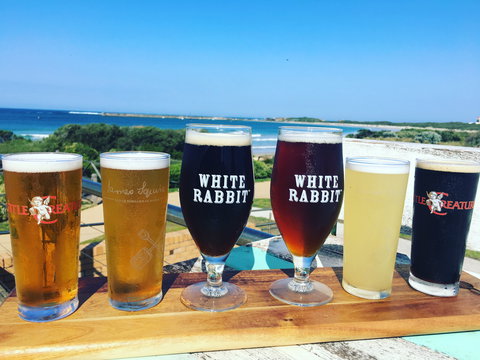 Simon's Waterfront - Food Delivery Shop 0