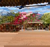 Daly Waters Historic Pub - Food Delivery Shop