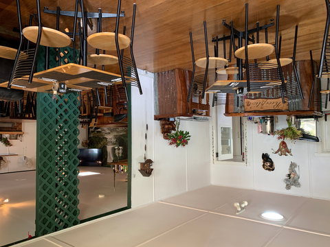 Giants Table Restaurant - Pet Food Australia 1