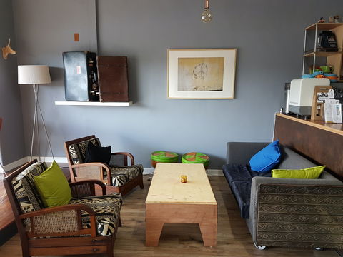 Treehouse Tapas And Wine Bar - Pet Food Australia 1