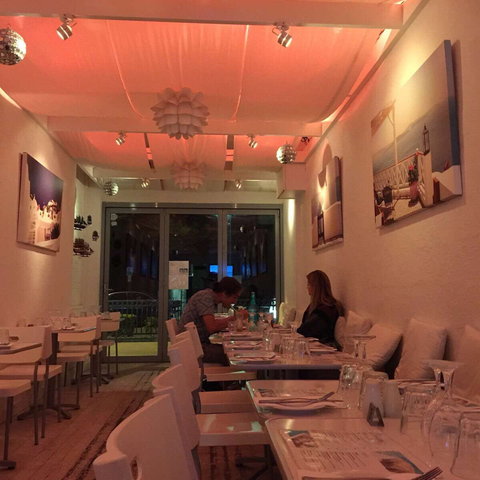 Santorini Cafe Restaurant - Pet Food Australia 0