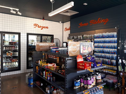 South West Fuel And Cafe - Pet Food Australia 2
