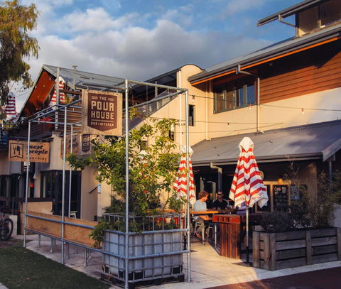 The Pourhouse Bar And Kitchen - Food Delivery Shop 0