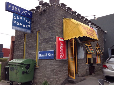 Castle Corner - Pet Food Australia 0