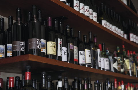 Roth's Wine Bar - Pet Food Australia 1