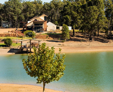 Drakesbrook Wines - Pet Food Australia 0