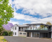 The Glasshouse and Bergin Lounge at Clouds Montville