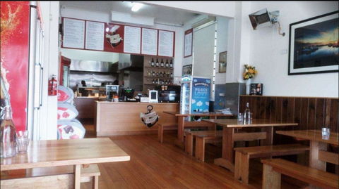 Cliffe's Cafe & Pizza - Pet Food Australia 0