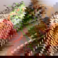 Maudy's Restaurant and Bar