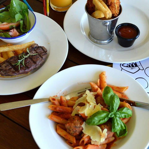 Indigo – Eats, Treats & Bar - Pet Food Australia 0