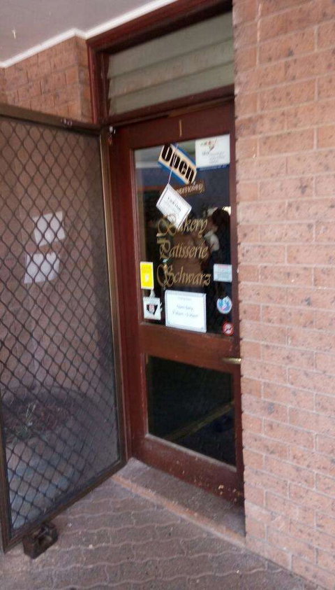 Schwarz Bakehaus - Food Delivery Shop 0