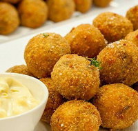 Torng Bai Thai Restaurant - Food Delivery Shop