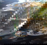 Barefoot Art Food Wine - Food Delivery Shop