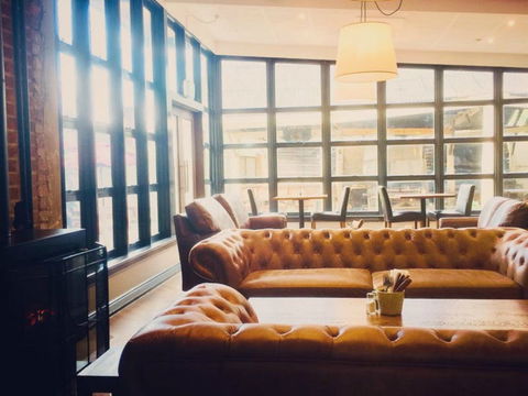 The Clubhouse Hotel - Pet Food Australia 0
