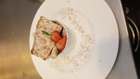 Three Little Pigs - Bar And Bistro - Food Delivery Shop 2