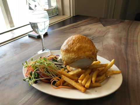 Bowning Hotel Dining - Pet Food Australia 0