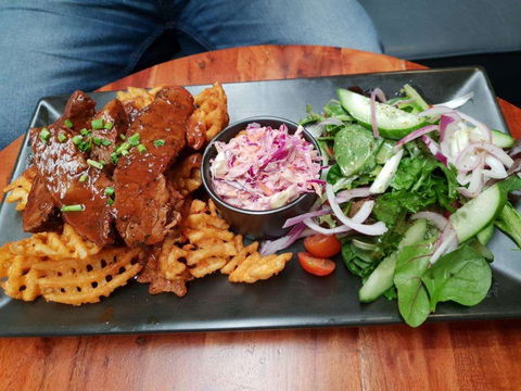 Cabin 401 Bar & Grill - Food Delivery Shop 0