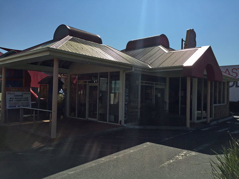 Darcy's Licensed Restaurant - Food Delivery Shop 0