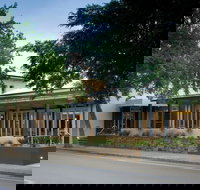 The Barker Hotel - Pet Food Australia