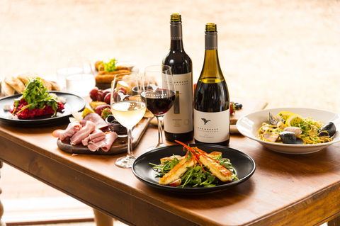 Lake Breeze Wines - Food Delivery Shop 2