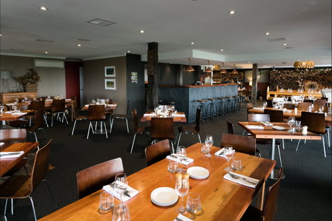 Sisters Rock Restaurant - Food Delivery Shop 0