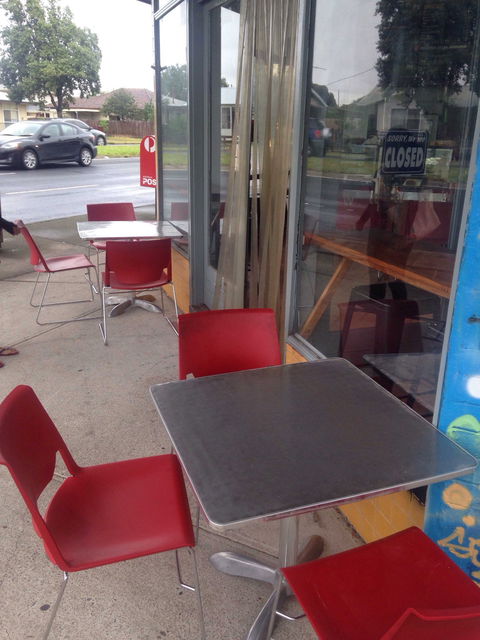Braybrook Lunchroom - Pet Food Australia 0