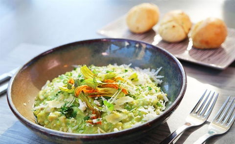 St James Hotel Restaurant - Pet Food Australia 7