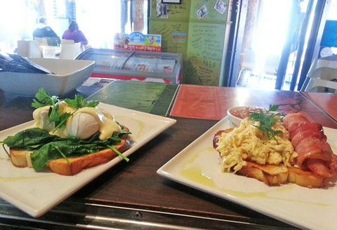 Agatha's Licensed Cafe - Food Delivery Shop 7
