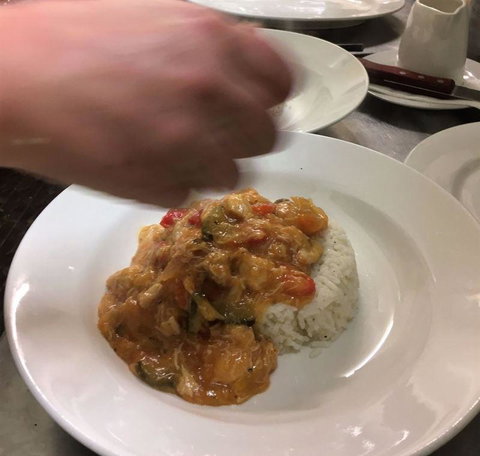 Suenami Beauty Point - Food Delivery Shop 13