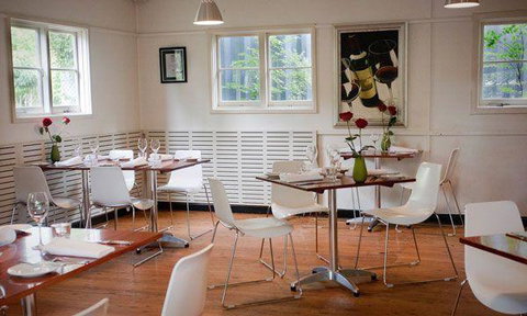 MIKA Airlie Beach - Pet Food Australia 11