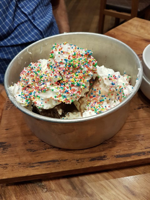 Max Brenner - Food Delivery Shop 11