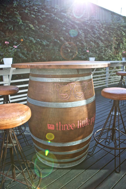 Three Little Pigs Bar & Bistro - Pet Food Australia 0