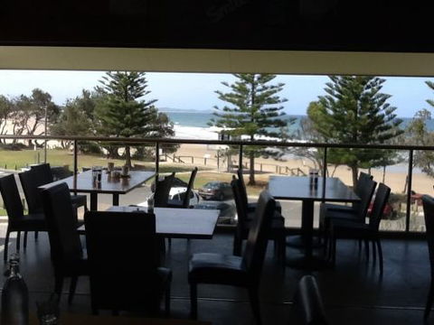 Fat Fish Beachfront Bistro - Food Delivery Shop 0