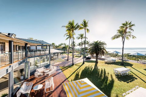 The Bay Club - Food Delivery Shop 0