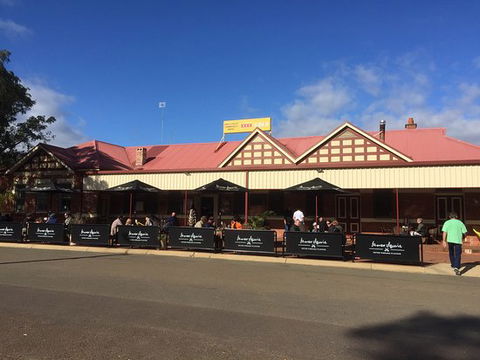 Dwellingup Hotel - Food Delivery Shop 0