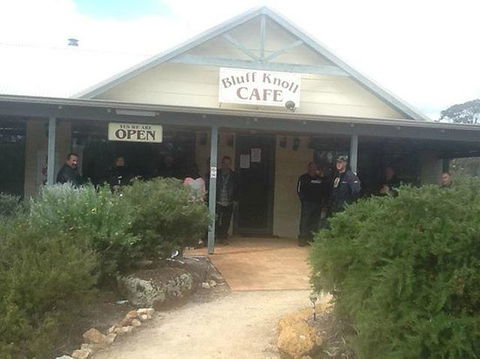 Bluff Knoll Cafe - Pet Food Australia 0