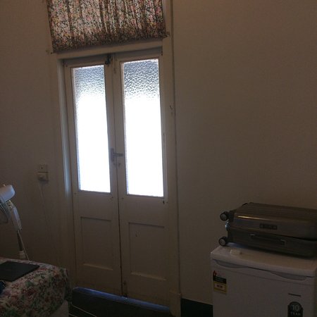 Quairading Hotel - Pet Food Australia 0