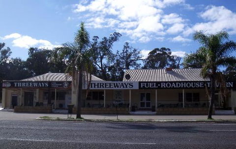 Threeways Roadhouse & Tavern - Food Delivery Shop 0