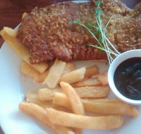 Dining at the Findon Hotel - Food Delivery Shop
