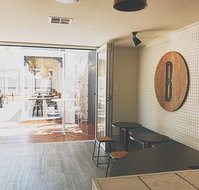 The Broadway Hotel - Food Delivery Shop
