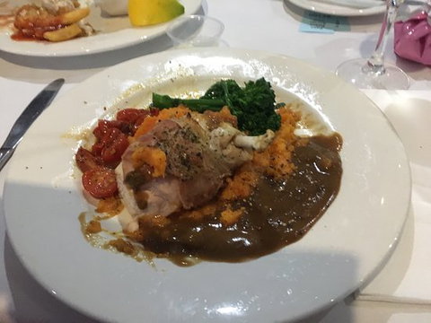 Strikers Restaurant - Food Delivery Shop 0