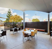 Four Mile Creek Hotel - Food Delivery Shop