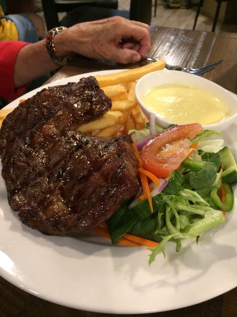 Emerald Star Hotel Bistro - Food Delivery Shop 3