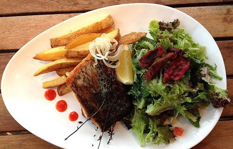 Katch-Up Seafood Grill & More - Pet Food Australia 2