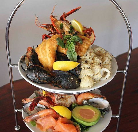 Katch-Up Seafood Grill & More - Pet Food Australia 7