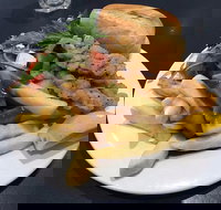 EJ's Bistro - Centrals Sports Club Trinity Beach - Food Delivery Shop