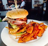 Gin Gin Hotel - Food Delivery Shop