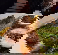 The Queens Arms Restaurant - Pet Food Australia